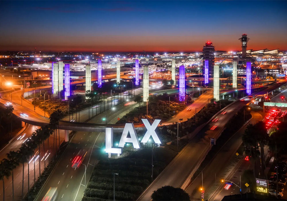 nên mua gì ở sân bay los angeles